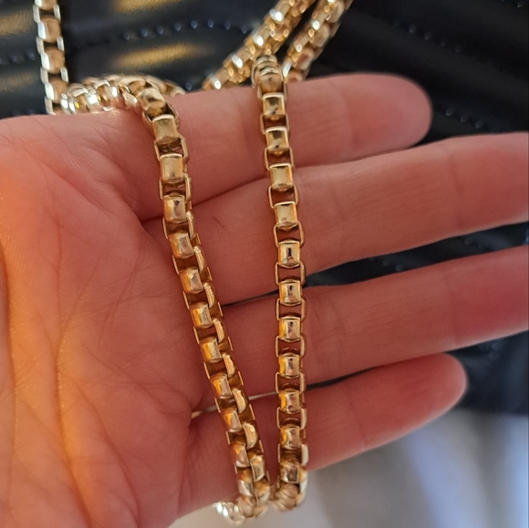 NWOT CROSSBODY WAFFLE BAG - Picture 4 of 13